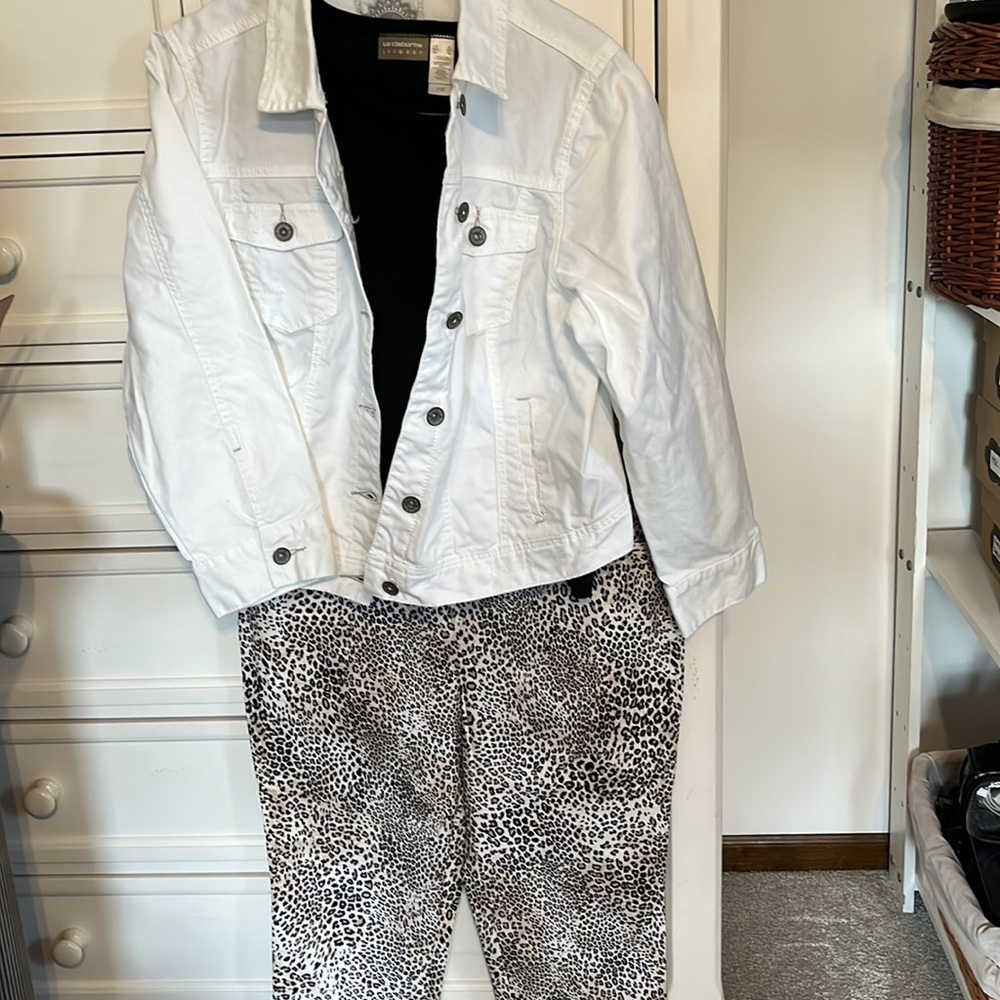 Leopard print Capris - Picture 4 of 5